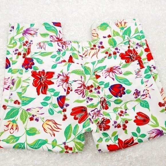 Gap Capri Jean Style  - Picture 2 of 4